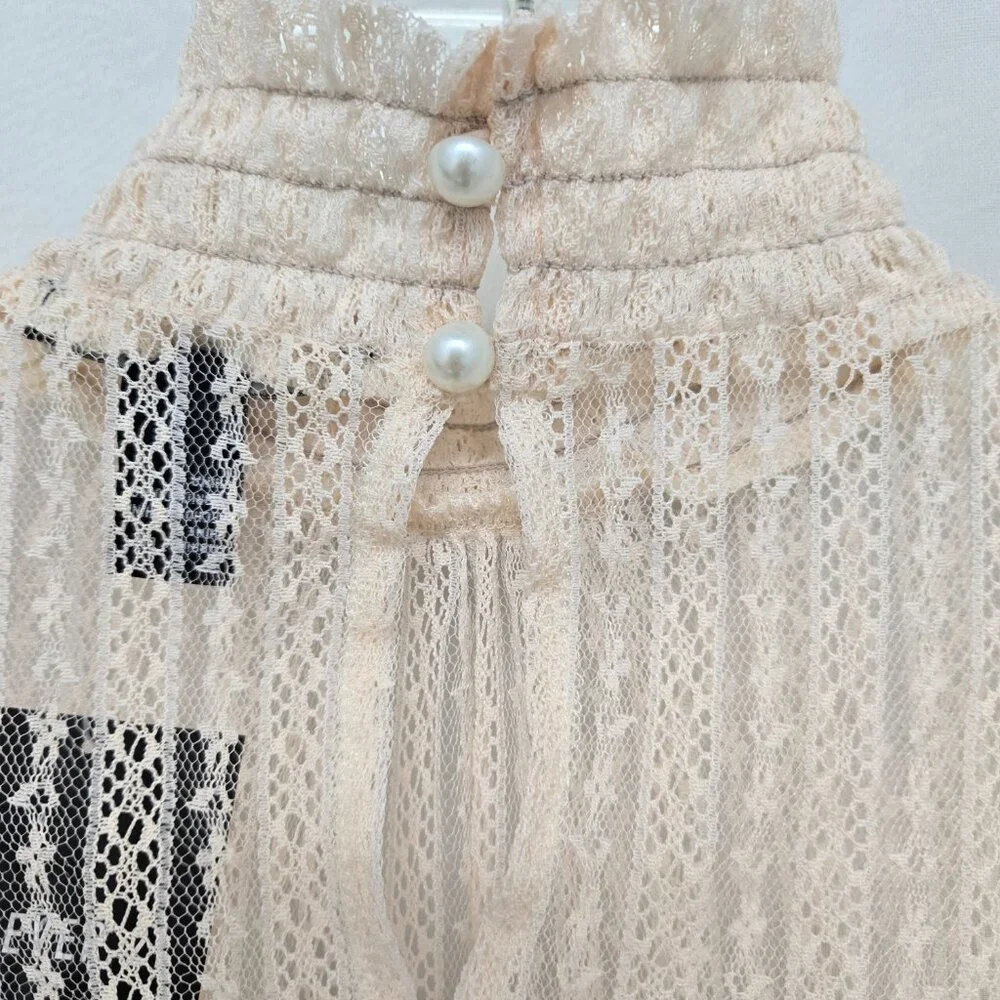 Forever 21* Vintage-Inspired Ruffled Trim Sheer Lace Top* Size: S - Picture 3 of 6